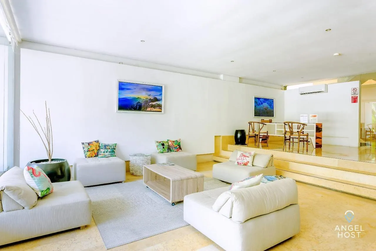 Incredible Oceanview Roof Lounge, Apartment Units 2 Blocks To Beach Playa del Carmen